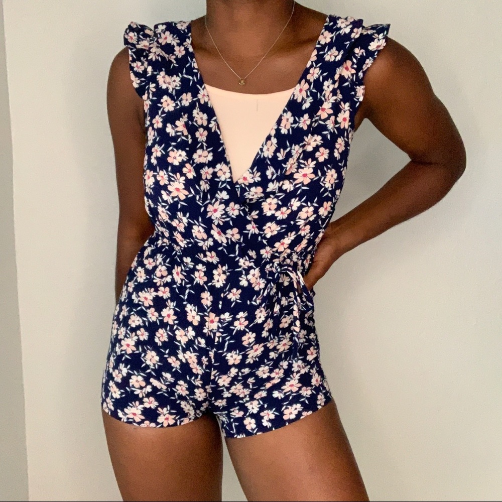 Blue and pink flower romper🌸